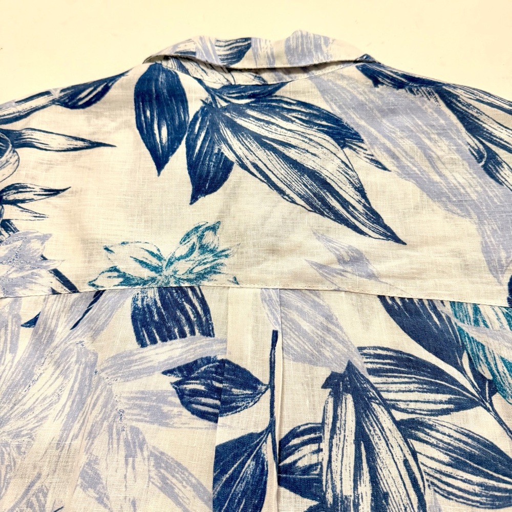 C&C California White Blue Linen Tropic Blouse Top Size M Tropical Camp Shirt - Picture 9 of 12